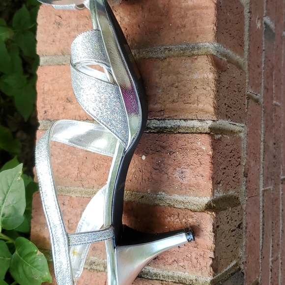 Covington strap sling backs sz. 10 - Picture 6 of 9